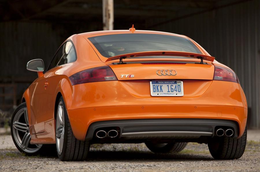  Audi TTS Coupe (8J) 2010 года  (NA) (фото 20 из 30)